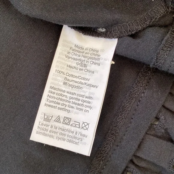 HP 🥳 NWT J. Crew top with eyelet ruffle on bottom - Picture 7 of 7